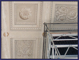 Impresa di restauro.