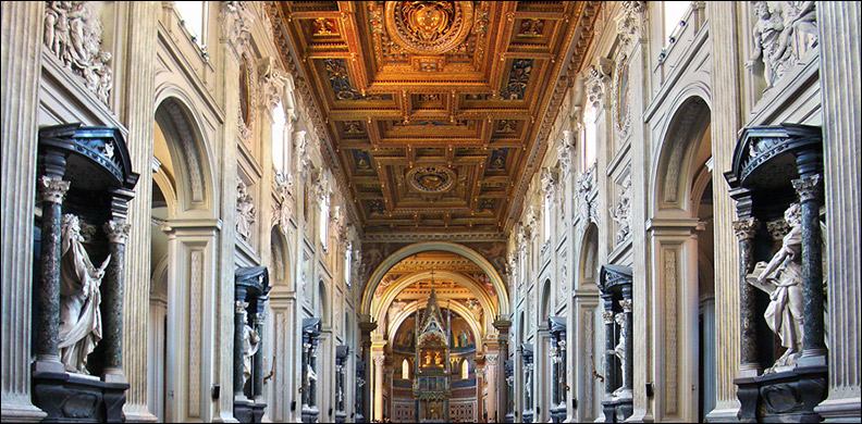 Restauri della Basilica di San Giovanni in Laterano a Roma.