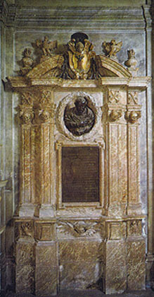 Restauri finti marmi delle navate laterali della Basilica di Santa Maria Maggiore a Roma