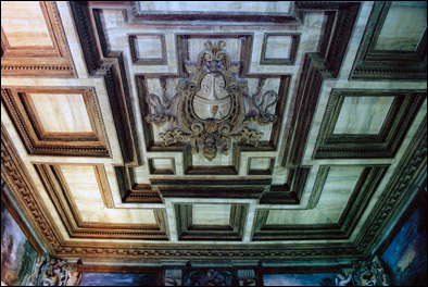 Restauro del soffitto a cassettoni della Sala dei Sediari del Palazzo Apostolico (Vaticano) eseguito da Pietro Rosa (Decoratore e Restauratore).